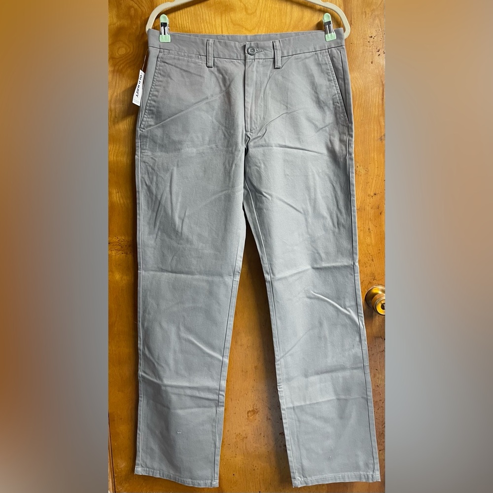 Old Navy Men’s gray slacks